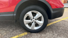 Nissan Qashqai 1.3 DiG-T Acenta Premium 5dr Petrol Hatchback